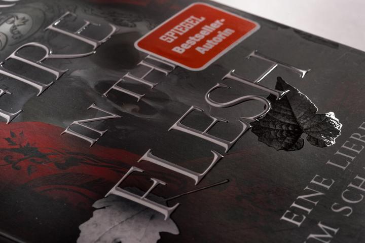 Produktbild Fire in the Flesh – Eine Liebe im Schatten (Deutsch, Jennifer L. Armentrout, Sonja Rebernik-Heidegger, 2024)