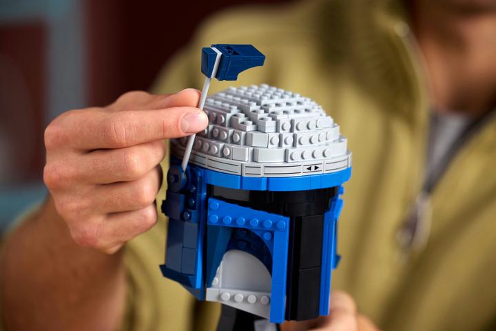 Actual product image LEGO Jango Fett™ helmet (75408, LEGO Star Wars)