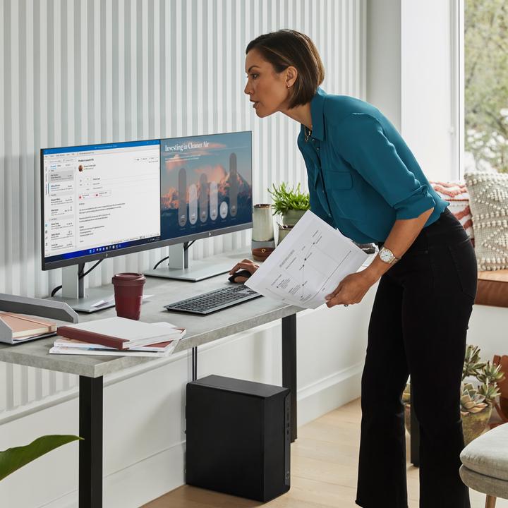 Produktbild HP Pro Tower 400 G9 (Intel Core i7-14700, 32 GB, 1000 GB, Radeon RX 6300)