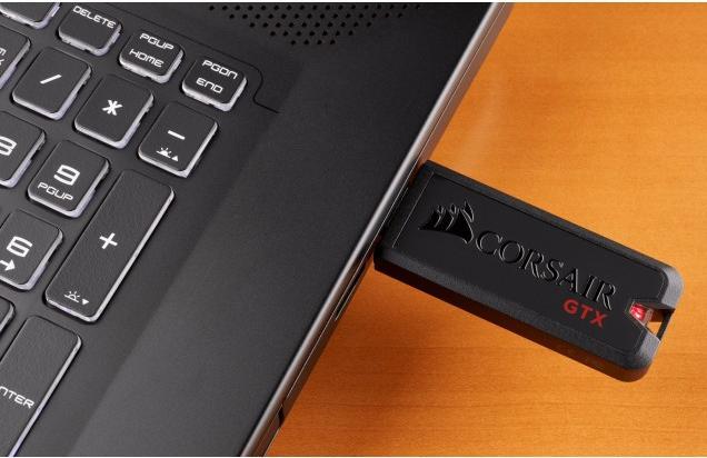 Image du produit Corsair Flash Voyager GTX (256 Go, USB-A)