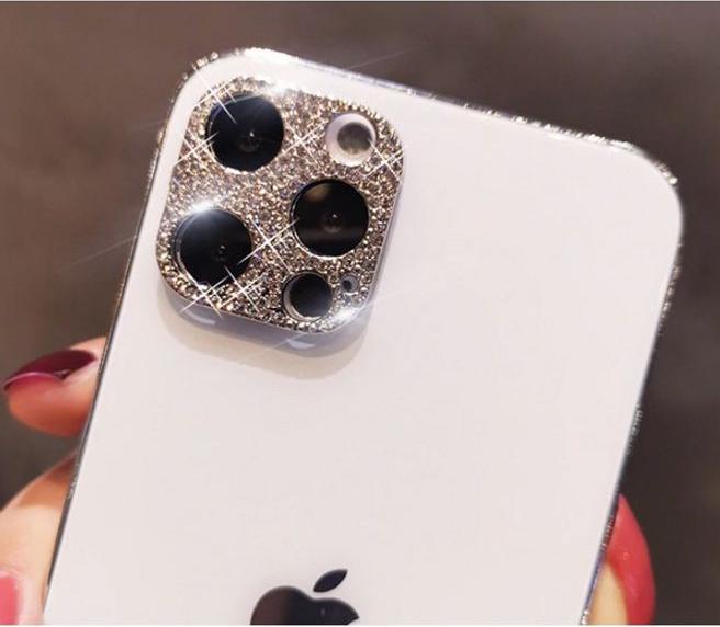 Produktbild MU Classic Kamera Dekoration (1 Stück, Apple iPhone 12 Pro)