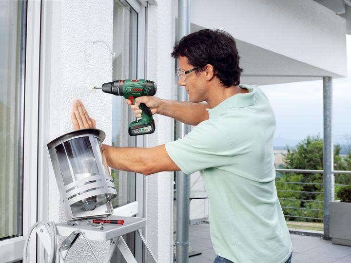 Produktbild Bosch Home & Garden PSB 14,4 LI-2, 2 Akkus (Akkubetrieb)