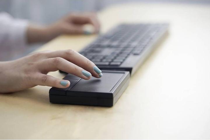 Produktbild Perixx PERIPAD-704, grosses kabelloses Touchpad, schwarz (DE, Kabellos)