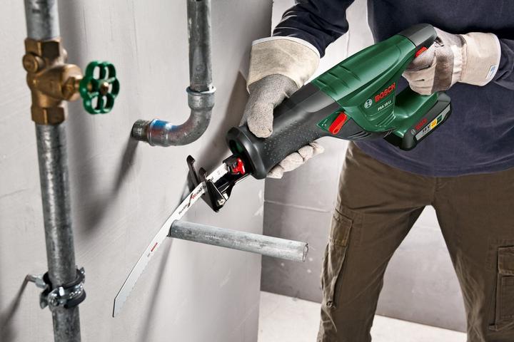 Image du produit Bosch Home & Garden Scie sabre sans fil PSA 18 LI