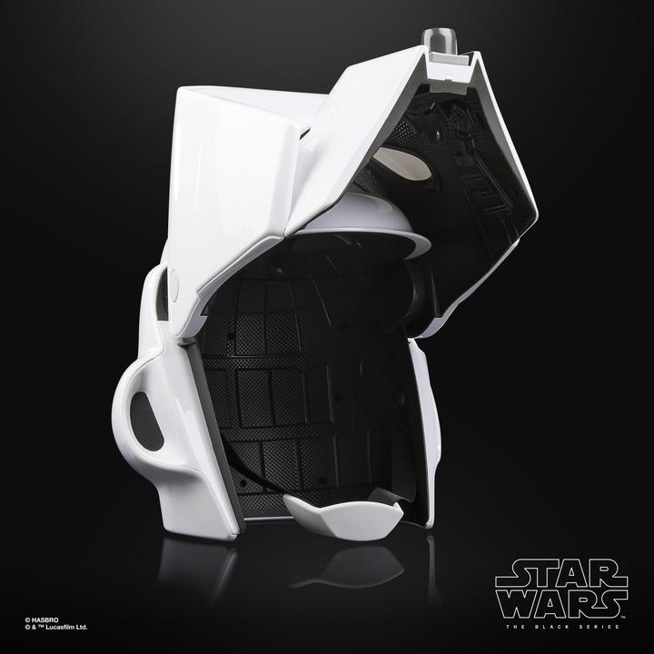 Actual product image Hasbro Star Wars Black Series elektronischer Helm Scout Trooper