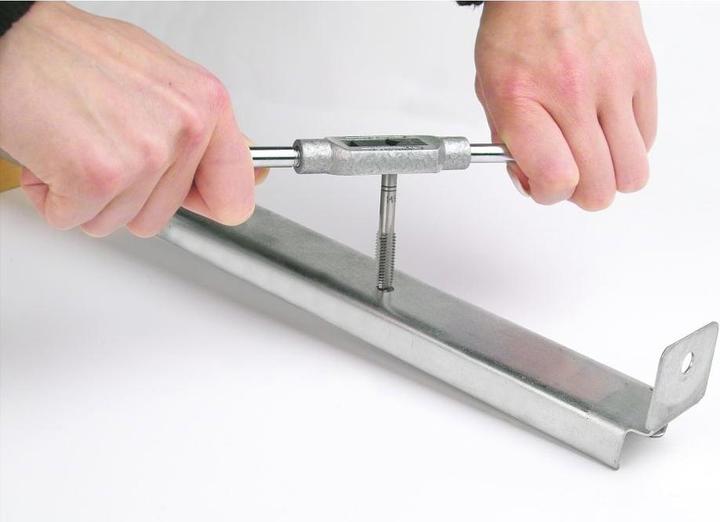 Actual product image Mannesmann Thread cutting set