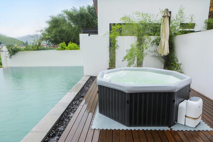 Produktbild PureHaven aufblasbarer Whirlpool 193x193x76 cm für 6 Personen selbstreinigend inkl. Filterkatuschen (6 Pers.)