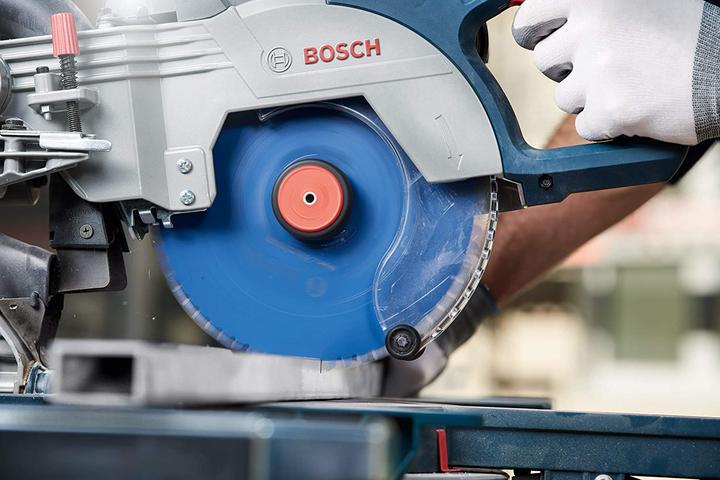 Image du produit Bosch Professional Zubehör Lame de scie circulaire Expert for Aluminium pour scies à batterie, 216 x 2/1,4 x 30, 66 dents