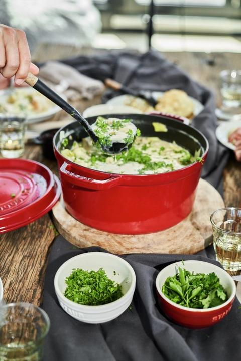 Produktbild Staub Cocotte (28 cm, Bräter + Schmortopf, Gusseisen)