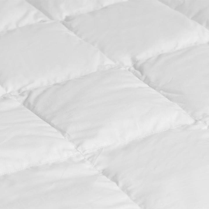 Actual product image DaunenStep Daunendecke Meran leicht, Füllung: 100% Gänsedaunen (240 g, 155 x 220 cm)