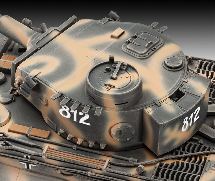 Actual product image Revell Gift set Tiger I version E 75th Anniversary