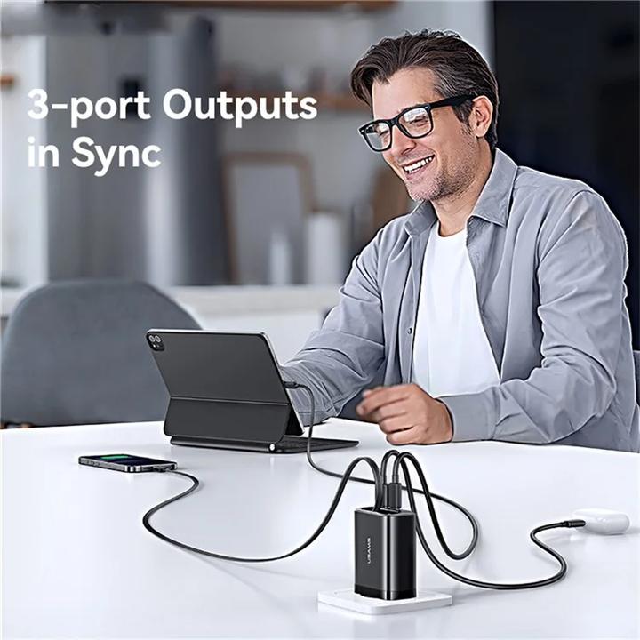 Immagine prodotto Usams CC296 30W Fast Charger With Retractable Type-C Cable (EU) - Xiang Series White (30 W)