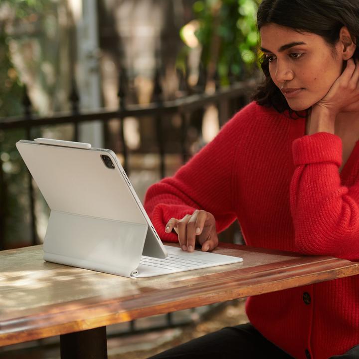 Immagine prodotto Apple Magic Keyboard (DE, iPad Pro 12.9 2018 (3. Gen), iPad Pro 12.9 2020 (4. Gen), iPad Pro 12.9 2021 (5a generazione))