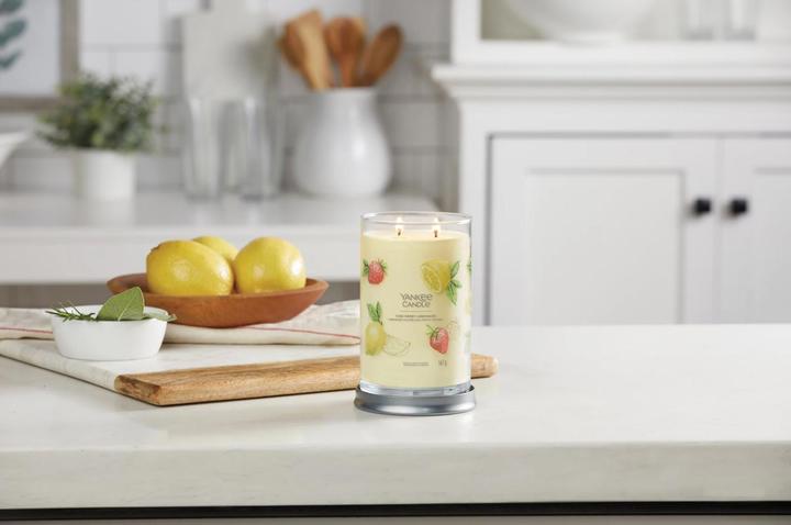Actual product image Yankee Candle Scented Candle Iced Berry Lemonade Signature Large Tumbler