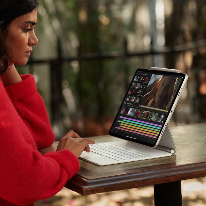 Actual product image Apple iPad Pro 2021 (5. Gen) (5G, 12.90", 2000 GB, Silver)