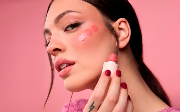 Immagine prodotto Pupa Milano Wonder Me Shake Blush 002 Pink Mojito 5.5ml (002 Mojito rosa)