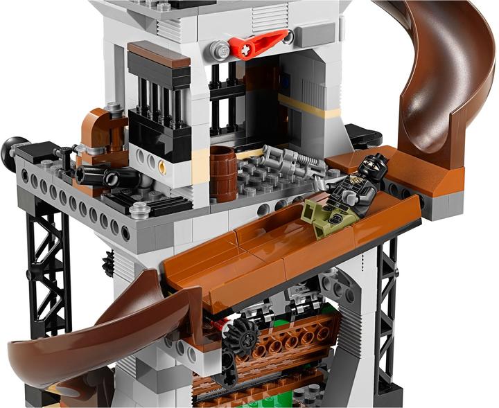 Image du produit LEGO Teenage Mutant Ninja Attaque de la cachette de la tortue (79117)