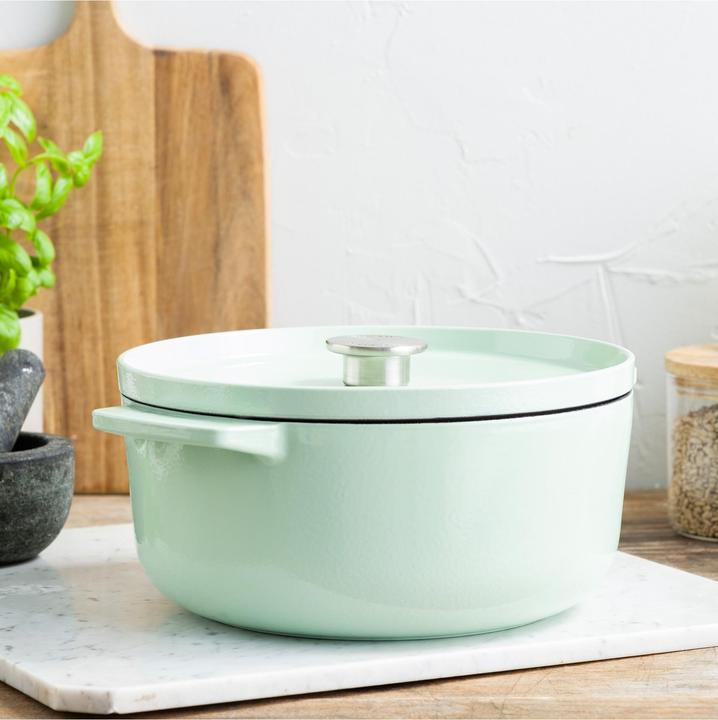 Actual product image KitchenAid braadpan enamel 26cm - pistache groen - limited edition (26 cm, Casserole + Stewpot, Cast iron)