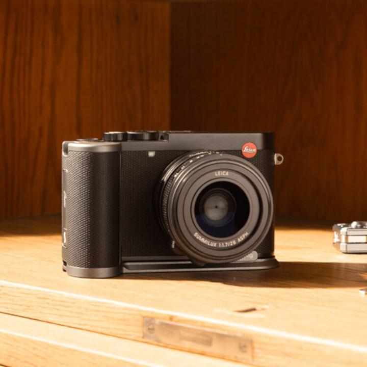 Produktbild SmallRig L-Shape Mount Plate with Handle for Leica Q3 4568 (Griff)