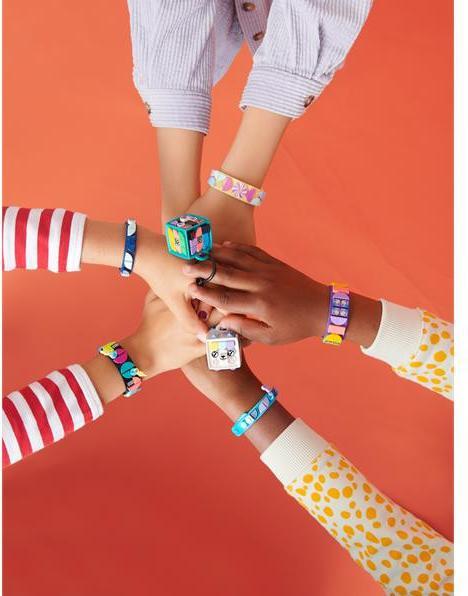 Actual product image LEGO Gaming bracelet with pendants (41943, LEGO Dots)