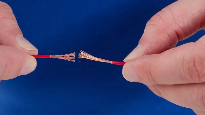 Produktbild tesa tesaflex Premium Weich-PVC 33:15 schw. (15 mm)