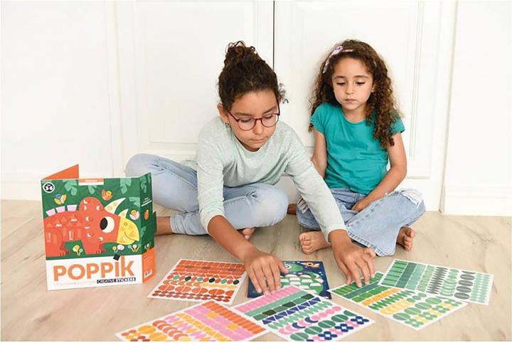 Image du produit Poppik Poster autocollant Panorama (1 poster + 520 autocollants), Dinosaures