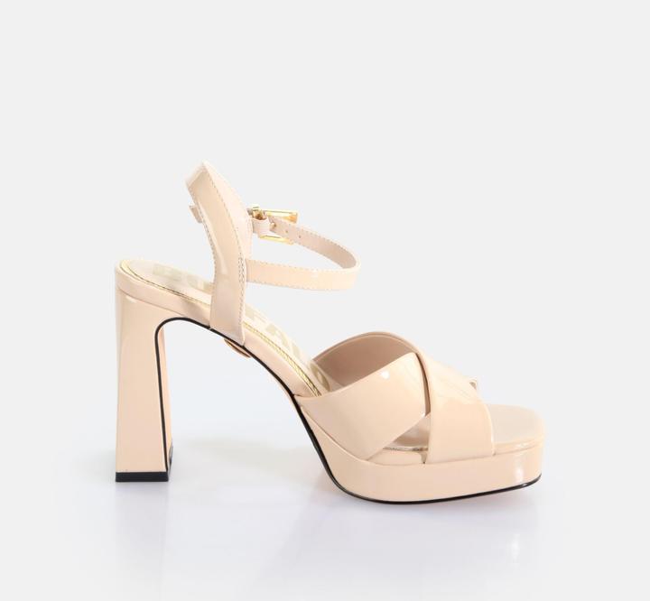 Actual product image Buffalo heels cherry cross (40)