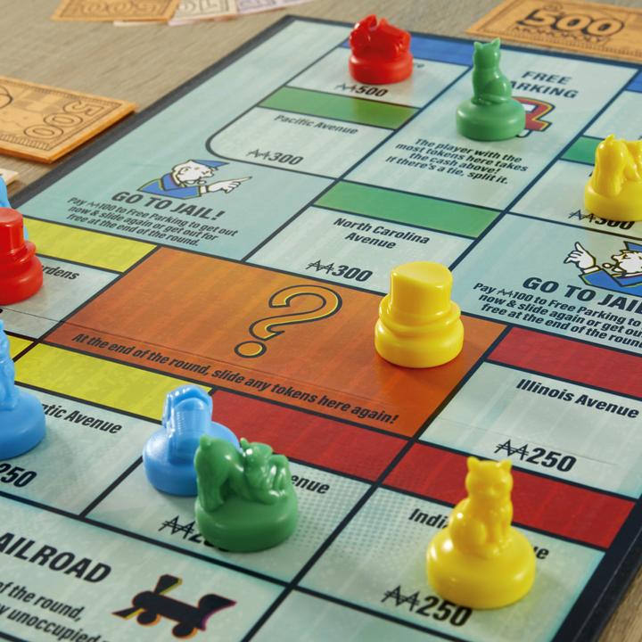 Actual product image Hasbro Gaming Monopoly (Italian)