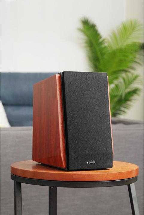 Actual product image Edifier R1700BTs (1 pair, 33 W)