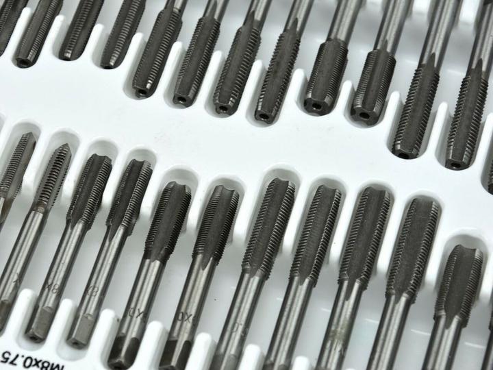 Produktbild GEKO Gewindebohrer- und Gewindeaugen-Satz 110-tlg.