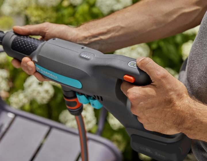 Actual product image Gardena AquaClean (Rechargeable battery operated)