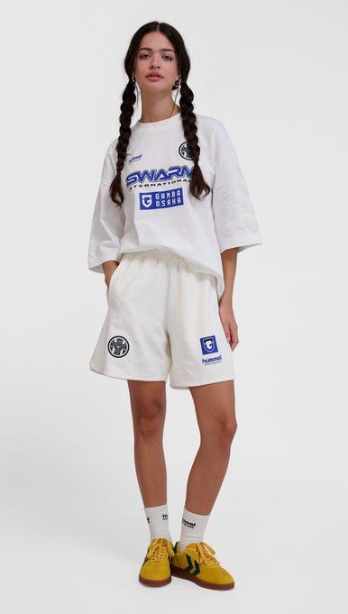 Actual product image hummel Hmloversized Shorts Gamba (M)