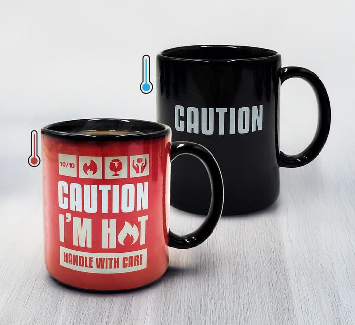 Produktbild Mad Monkey Tasse "Caution I am Hot" - mit Farbwechsel (300 ml, 1 x)