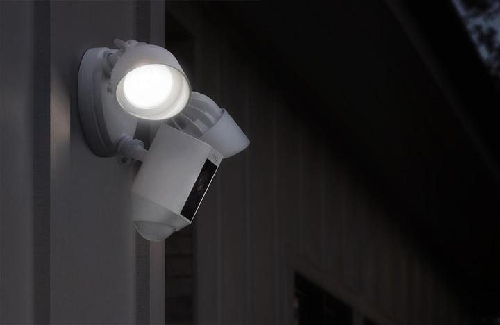 Actual product image Ring Floodlight Cam (1920 x 1080 Pixels)