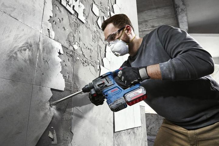 Produktbild Bosch Professional Akku-Bohrhammer mit SDS plus GBH 18V-22, L-BOXX (Akkubetrieb)