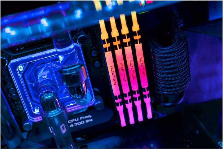 Produktbild Crucial Ballistix RGB (2 x 16GB, 3200 MHz, DDR4-RAM, DIMM)