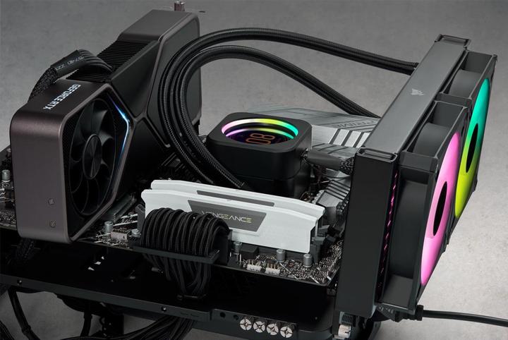 Immagine prodotto Corsair Vendetta (2 x 16GB, 5600 MHz, RAM DDR5, DIMM)
