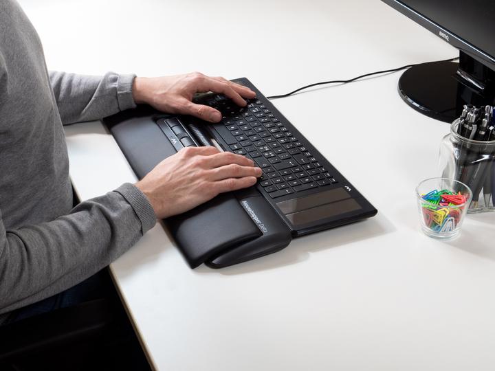Actual product image Mousetrapper Delta Extended Bl Perp Black (Cable)
