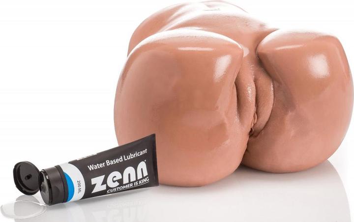 Zenn Avi- Cul et chatte réalistes