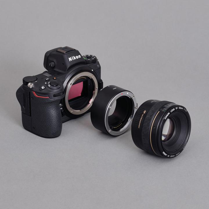 Produktbild Urth Electronic Lens Mount Adapter EOS NIK Z