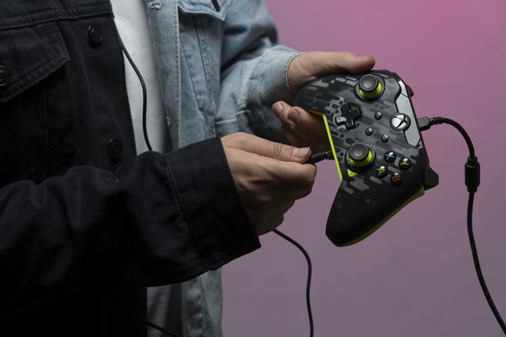Produktbild PDP Wired Controller (Xbox Series S, Xbox One S, PC, Xbox Series X)