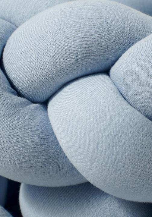 Image du produit nordic coast company Serpent de lit tressé Bleu clair OE
