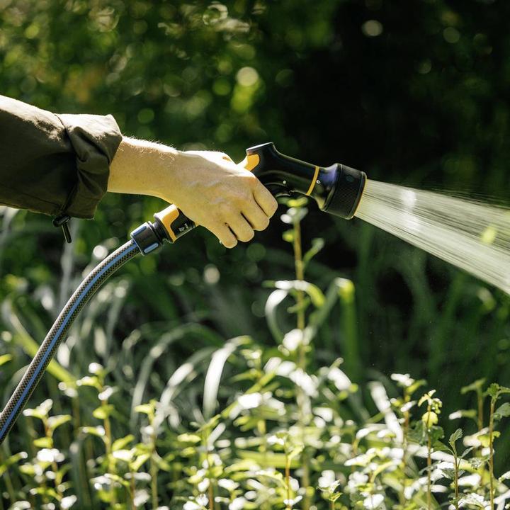 Actual product image Fiskars Spray gun, 3 functions, Infinitely variable flow rate, With front control and on/off switch, With