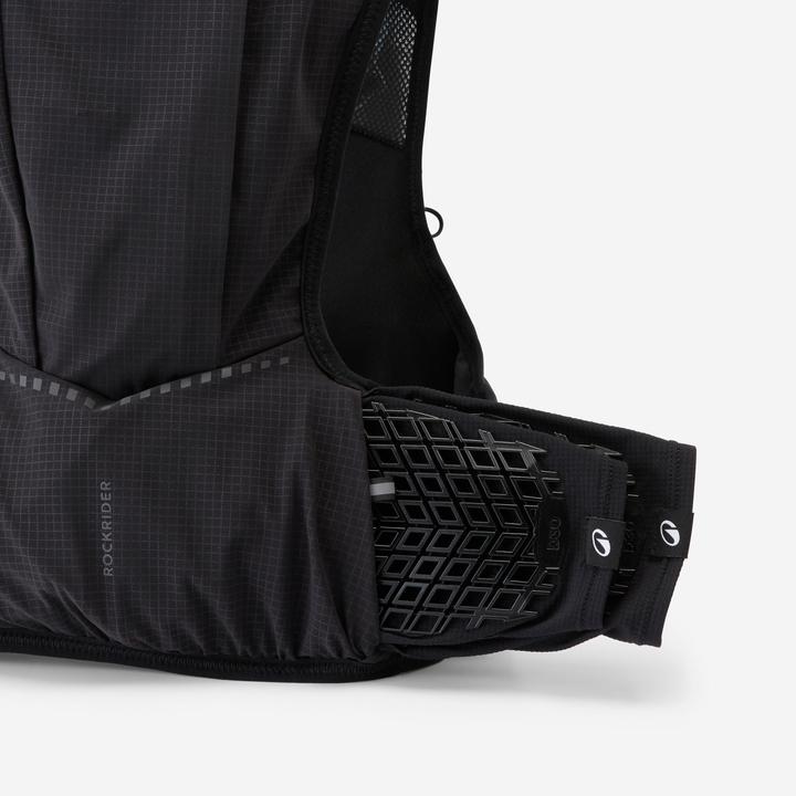 Actual product image Rockrider Fahrrad Trinkrucksack 3 L / 2 L schwarz (3 l)
