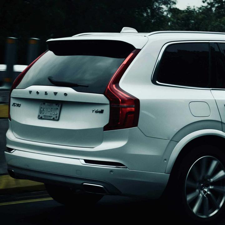 Actual product image WeatherTech Volvo XC90 (2015-2023) Auto Sonnenschutz Bausatz