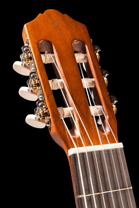 Actual product image Yamaha CX40II (Classical guitar, Side material: Meranti, Bridge material: Rosewood, Tip material: Spruce)