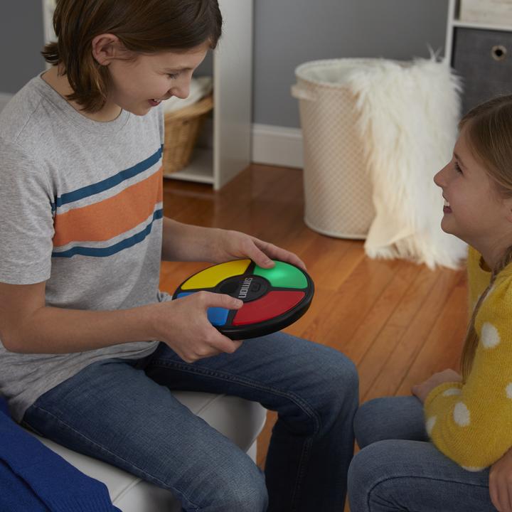 Image du produit Hasbro Gaming Jeu de famille Simon (Anglais)