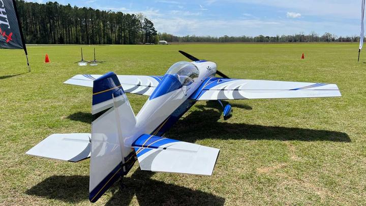 Produktbild Extremeflight-RC EXTRA NG 114" blau/weiss/silber ARF Kunstflugmodell