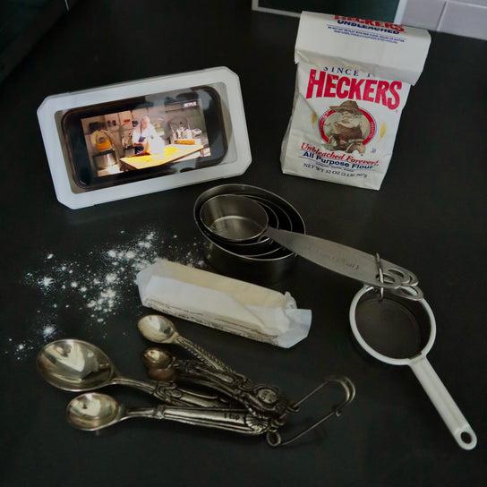 Actual product image Kikkerland Shower Phone Holder