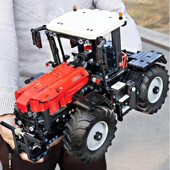 Actual product image Mould King Tractor